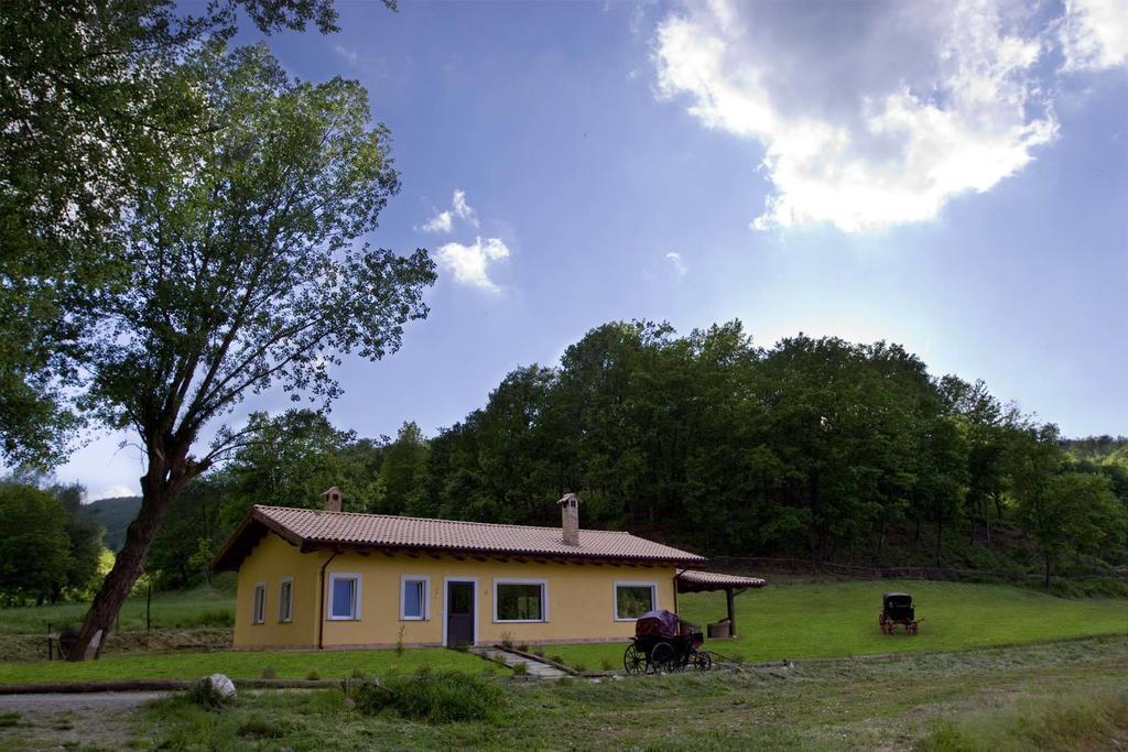 Agriturismo Borgo Serafino Mangone  الغرفة الصورة