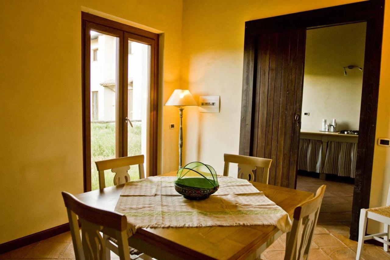Agriturismo Borgo Serafino Mangone  المظهر الخارجي الصورة